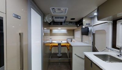 SLR Caravans & Motorhomes Adventurer Crew Cab Isuzu NPS 3D Model