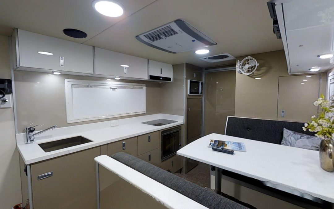 SLRV Discoverer 2100 Floorplan A